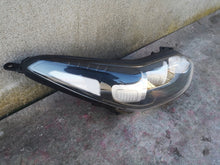 Laden Sie das Bild in den Galerie-Viewer, Frontscheinwerfer Kia Sportage 92102-F1010 Rechts Scheinwerfer Headlight SCH1044975144tm