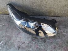 Laden Sie das Bild in den Galerie-Viewer, Frontscheinwerfer Kia Sportage 92102-F1010 Rechts Scheinwerfer Headlight SCH1044975144tm