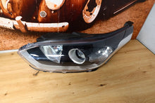 Load image into Gallery viewer, Frontscheinwerfer Kia Ceed J792121010 Links Scheinwerfer Headlight SCH1046077148pd