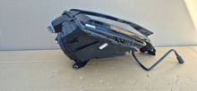 Laden Sie das Bild in den Galerie-Viewer, Frontscheinwerfer Skoda Karoq 57B941010 Rechts Scheinwerfer Headlight SCH1048236982db