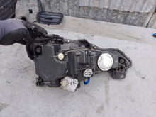 Load image into Gallery viewer, Frontscheinwerfer Toyota J006818 Links Scheinwerfer Headlight SCH1049702207mh