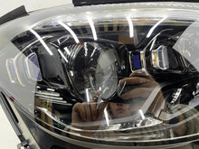 Laden Sie das Bild in den Galerie-Viewer, Frontscheinwerfer Mercedes-Benz W213 A2139060210 LED Rechts Headlight SCH1054245909hm