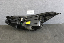 Laden Sie das Bild in den Galerie-Viewer, Frontscheinwerfer Kia Sportage IV 92102-F1110 2102-F1130 Rechts Headlight SCH1055095853pr