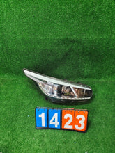 Laden Sie das Bild in den Galerie-Viewer, Frontscheinwerfer Kia Ceed 92102A2220 Rechts Scheinwerfer Headlight SCH1058932106wi