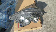 Laden Sie das Bild in den Galerie-Viewer, Frontscheinwerfer Mercedes-Benz W206 A2069066204 LED Rechts Headlight SCH1063769406ik