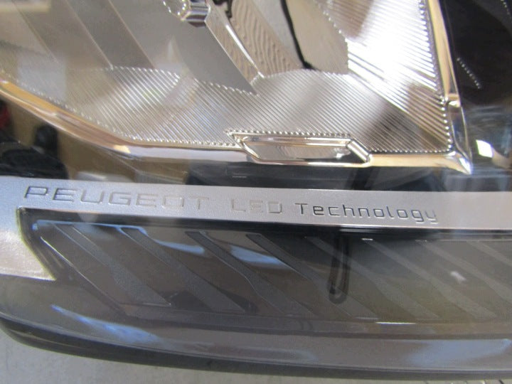 Frontscheinwerfer Peugeot 308 III 9851673580 LED Rechts Scheinwerfer Headlight SCH1067515903uz