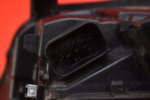 Laden Sie das Bild in den Galerie-Viewer, Frontscheinwerfer BMW E91 E90 1056790-6942738 Rechts Scheinwerfer Headlight SCH1070807166sh