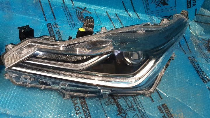 Frontscheinwerfer Toyota Corolla 81110-02T51 Full LED Links Headlight SCH1072902138cd