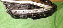 Laden Sie das Bild in den Galerie-Viewer, Frontscheinwerfer Nissan Qashqai I J12 1008002J Links Scheinwerfer Headlight SCH1073138124sp