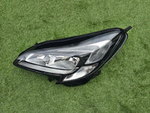 Laden Sie das Bild in den Galerie-Viewer, Frontscheinwerfer Opel Corsa E 1EF011830-05 Links Scheinwerfer Headlight SCH1077871605lf