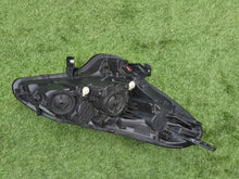 Laden Sie das Bild in den Galerie-Viewer, Frontscheinwerfer Opel Corsa E 1EF011830-05 Links Scheinwerfer Headlight SCH1077871605lf