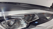 Laden Sie das Bild in den Galerie-Viewer, Frontscheinwerfer Ford Fiesta I L1BB-13E014-CE Rechts Scheinwerfer Headlight SCH1079583236hf