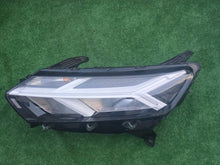 Laden Sie das Bild in den Galerie-Viewer, Frontscheinwerfer Dacia Sandero III 260602561R LED Links Scheinwerfer Headlight SCH1085776160on