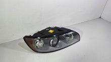 Laden Sie das Bild in den Galerie-Viewer, Frontscheinwerfer Volvo S40 121786623632 Rechts Scheinwerfer Headlight SCH1088858268fa