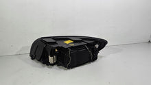 Laden Sie das Bild in den Galerie-Viewer, Frontscheinwerfer Volvo S40 121786623632 Rechts Scheinwerfer Headlight SCH1088858268fa