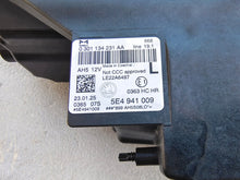 Laden Sie das Bild in den Galerie-Viewer, Frontscheinwerfer Skoda Octavia IV 5E4941009 Links Scheinwerfer Headlight SCH1093921439wi