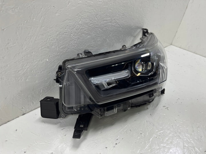 Frontscheinwerfer Toyota Hilux VIII 0K-183 Links Scheinwerfer Headlight SCH1098913962mw