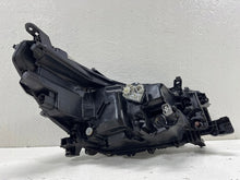 Laden Sie das Bild in den Galerie-Viewer, Frontscheinwerfer Toyota Hilux VIII 0K-183 Links Scheinwerfer Headlight SCH1098913962mw