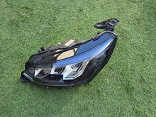 Load image into Gallery viewer, Frontscheinwerfer Peugeot 2008 9833036380 Links Scheinwerfer Headlight SCH1111710754dk
