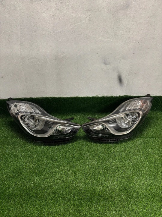 Frontscheinwerfer Hyundai Ix20 20102015 Ein Satz Scheinwerfer Headlight SCH1120916719oe