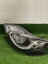 Laden Sie das Bild in den Galerie-Viewer, Frontscheinwerfer Hyundai Ix20 20102015 Ein Satz Scheinwerfer Headlight SCH1120916719oe