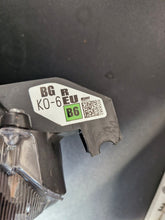 Laden Sie das Bild in den Galerie-Viewer, Frontscheinwerfer Toyota Yaris K0-6EU Rechts Scheinwerfer Headlight SCH1126207020dt