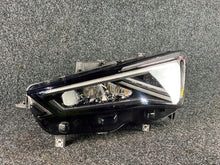 Laden Sie das Bild in den Galerie-Viewer, Frontscheinwerfer Seat Leon 5FB941007F LED Links Scheinwerfer Headlight SCH1127872615pu