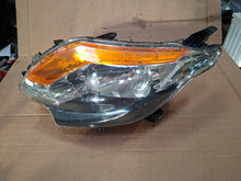 Laden Sie das Bild in den Galerie-Viewer, Frontscheinwerfer Mitsubishi L200 8301C729 Links Scheinwerfer Headlight SCH1129970739bm