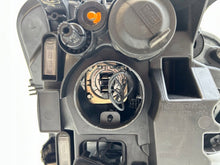 Laden Sie das Bild in den Galerie-Viewer, Frontscheinwerfer VW Amarok 2H1941015M Links Scheinwerfer Headlight SCH1136469865ly