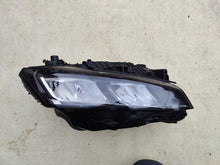 Laden Sie das Bild in den Galerie-Viewer, Frontscheinwerfer Peugeot 308 III 9851673580 Full LED Rechts Headlight SCH1142880060ew