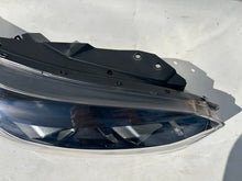 Laden Sie das Bild in den Galerie-Viewer, Frontscheinwerfer Kia Ceed 92102-J7500 LED Rechts Scheinwerfer Headlight SCH1159535205xq