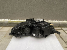 Laden Sie das Bild in den Galerie-Viewer, Frontscheinwerfer Ford KT4B-13W030-FH Links Scheinwerfer Headlight SCH1165970607fn