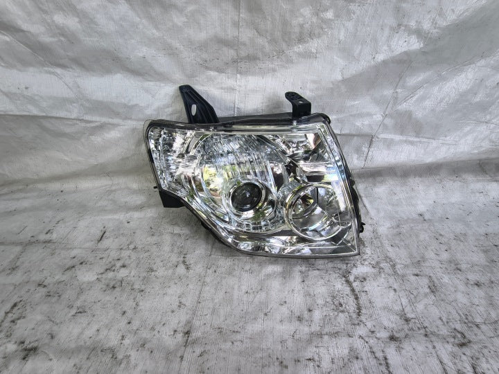 Frontscheinwerfer Mitsubishi Pajero IV 100-67018 Xenon Rechts Headlight SCH1188273626ji