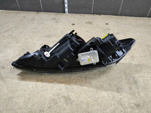 Laden Sie das Bild in den Galerie-Viewer, Frontscheinwerfer Kia Optima 92102-2T421 Xenon Rechts Scheinwerfer Headlight SCH1189537647po