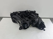 Laden Sie das Bild in den Galerie-Viewer, Frontscheinwerfer BMW 5A798D1 Links Scheinwerfer Headlight SCH1190598466ej