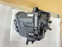 Laden Sie das Bild in den Galerie-Viewer, Frontscheinwerfer Kia I E-92202J2 Rechts Scheinwerfer Headlight SCH1199092204kp