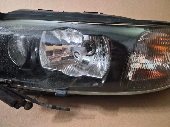 Frontscheinwerfer Volvo V70 S60 8693656 Xenon Ein Satz Scheinwerfer Headlight SCH1203920263xt