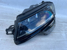 Laden Sie das Bild in den Galerie-Viewer, Frontscheinwerfer Skoda Karoq 57B941015D Links Scheinwerfer Headlight SCH1204636556ev