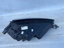 Laden Sie das Bild in den Galerie-Viewer, Frontscheinwerfer Skoda Karoq 57B941015D Links Scheinwerfer Headlight SCH1204636556ev