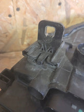Load image into Gallery viewer, Frontscheinwerfer Audi A3 8V0941006E Xenon Rechts Scheinwerfer Headlight SCH1226673358ij