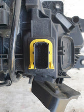 Laden Sie das Bild in den Galerie-Viewer, Frontscheinwerfer Daf 2425974 Links Scheinwerfer Headlight SCH1230279865zf