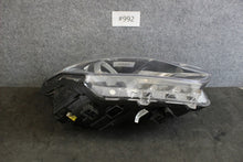 Laden Sie das Bild in den Galerie-Viewer, Frontscheinwerfer Hyundai H1 92102-4H610 Rechts Scheinwerfer Headlight SCH1230385713jm