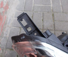 Laden Sie das Bild in den Galerie-Viewer, Frontscheinwerfer Peugeot Partner 89318045 Rechts Scheinwerfer Headlight SCH1235348796mr