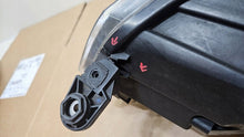 Laden Sie das Bild in den Galerie-Viewer, Frontscheinwerfer Seat Ateca 576941008F Rechts Scheinwerfer Headlight SCH1237084231fr