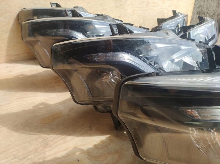 Frontscheinwerfer Iveco I 5802905483 Ein Stück (Rechts oder Links) Headlight SCH1241382289cw