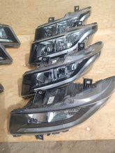 Load image into Gallery viewer, Frontscheinwerfer Iveco I 5802905483 Ein Stück (Rechts oder Links) Headlight SCH1241382289cw