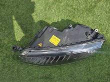 Laden Sie das Bild in den Galerie-Viewer, Frontscheinwerfer Skoda Octavia III 5E1941015B Xenon Links Headlight SCH1243656066nf