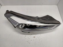 Laden Sie das Bild in den Galerie-Viewer, Frontscheinwerfer Hyundai Tucson 92102D7200 Rechts Scheinwerfer Headlight SCH1244014001fc