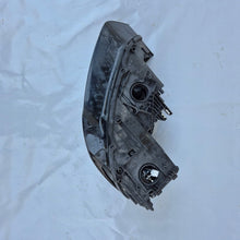 Load image into Gallery viewer, Frontscheinwerfer Audi A1 8XA941006 Xenon Rechts Scheinwerfer Headlight SCH1247422000ud
