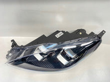 Laden Sie das Bild in den Galerie-Viewer, Frontscheinwerfer Ford Kuga III LV4B13E017AJ 901878370830 Links Headlight SCH1247987129yq